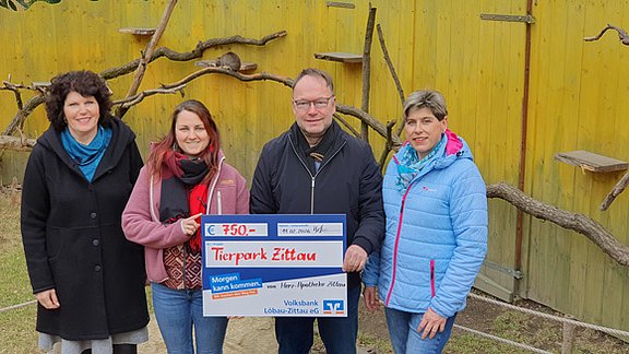 Übergabe der Spende an den Tierpark Zittau